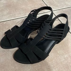 Pesaro leanne heeled sandal. Size 8 very good condition. Barely worn